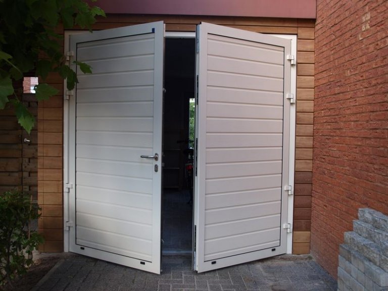 drzwi-aluminiowe-panelowe-04
